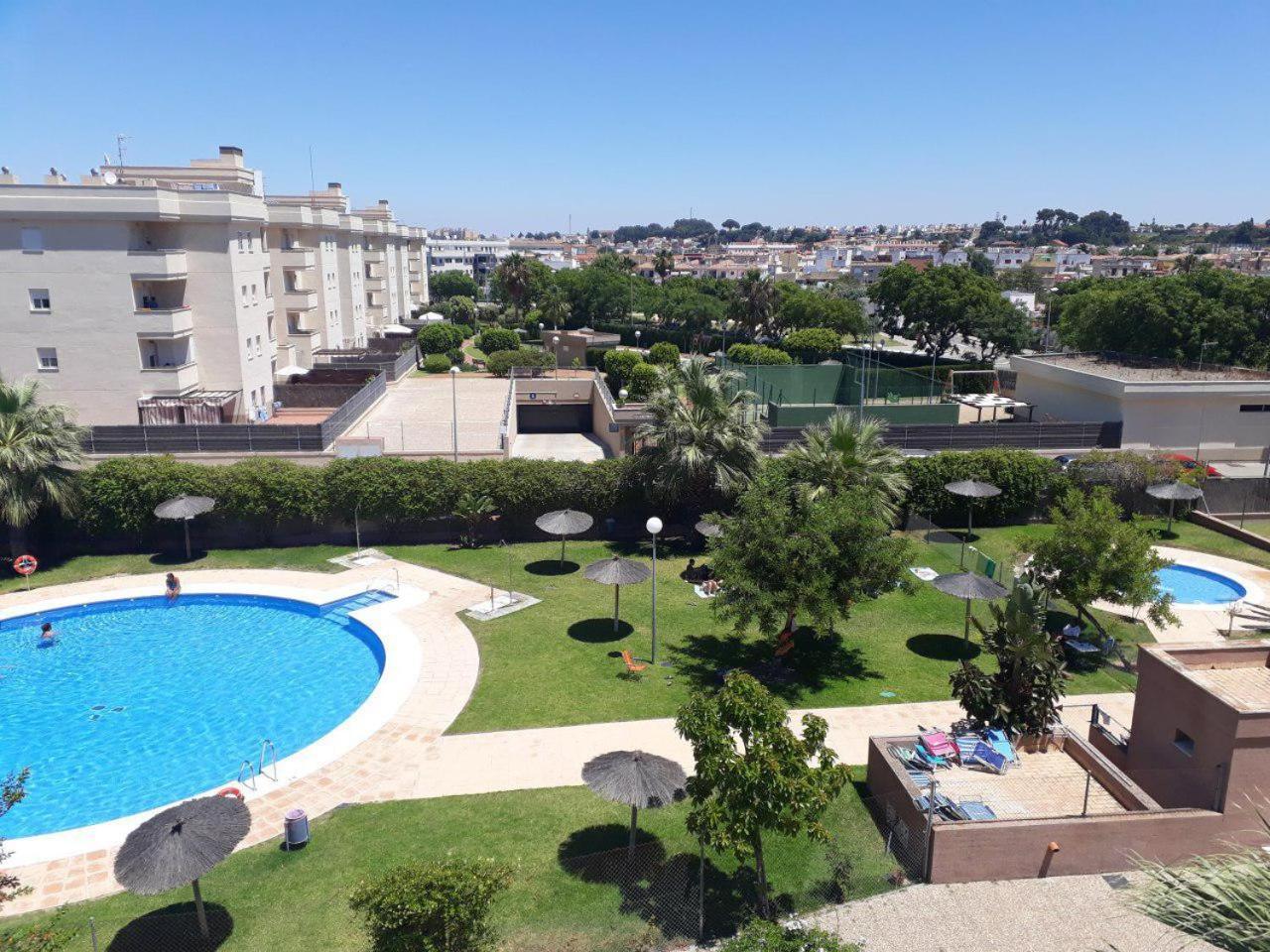 Apartamento ÁTICO TERRAZA 65m. Playa, piscina, A/C, Wifi Sanlúcar de Barrameda Exterior foto